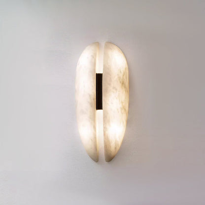 Skulpturale Alabaster-Wandleuchte