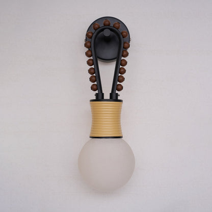 Skulpturale Alabaster-Wandleuchte