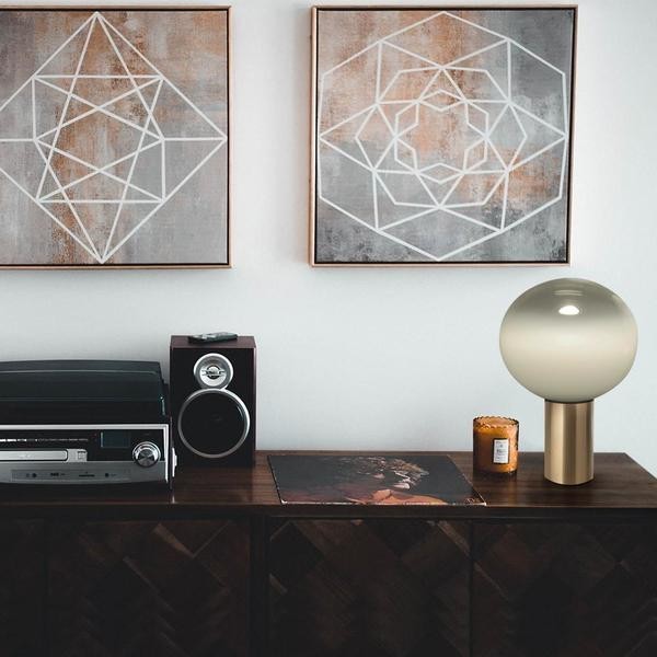 Glaskugel-Tischlampe