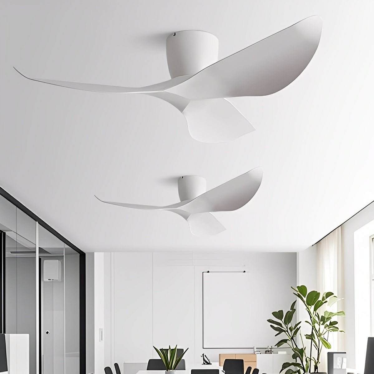 Moderner Deckenventilator mit Gleichstrommotor