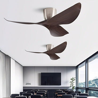 Moderner Deckenventilator mit Gleichstrommotor
