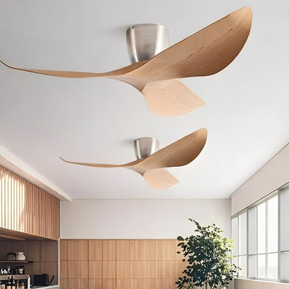 Moderner Deckenventilator mit Gleichstrommotor