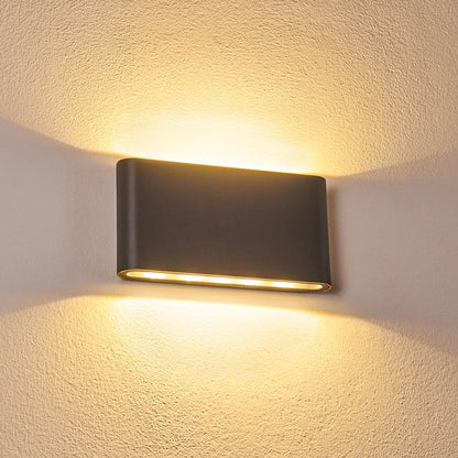 Moderne wasserdichte Außenleuchte mit Auf- und Abwärtslicht