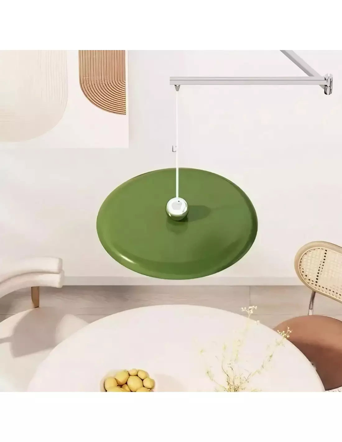 Moderne Hängelampe mit schwenkbarem Arm