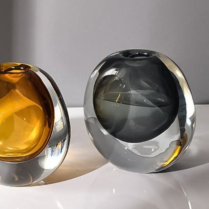 Elegante Glasvase – Zeitlose Kunstfertigkeit und Handwerkskunst
