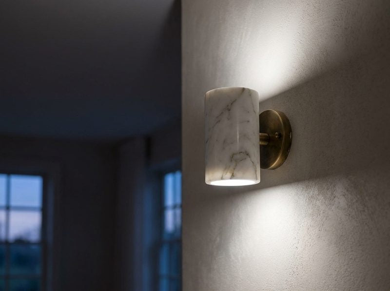 Marmor- und Messing-Wandleuchte